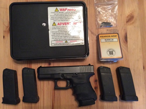 GLOCK 30 w/ 5 mags. & accessories