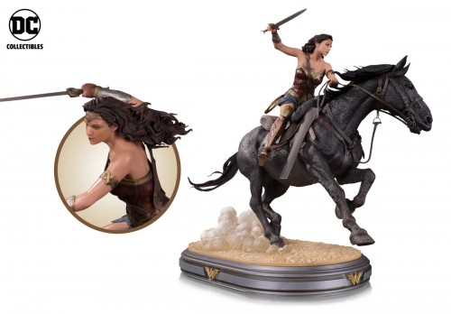Wonder Woman Film WW Horse statue 1 r3 591fc92180ad01.76867416