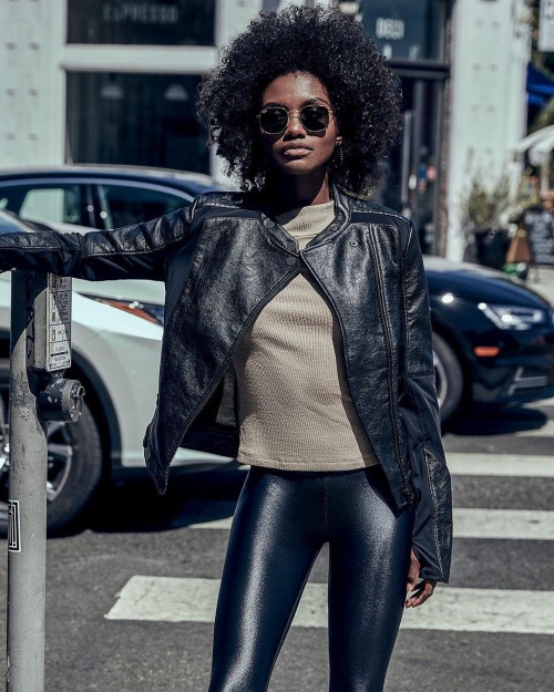 Blacks281i