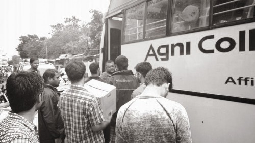 Agni foundation Flood Releif Distribution Works (13)