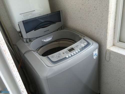 d99702.jpg